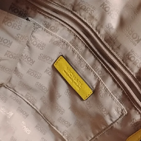 EUC💕Michael Kors Yellow Structured Tote with Logo - Picture 4 of 8